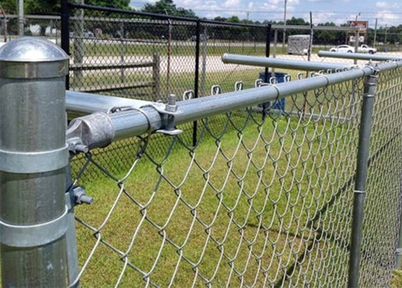  	Electro-galvanized chain link fence