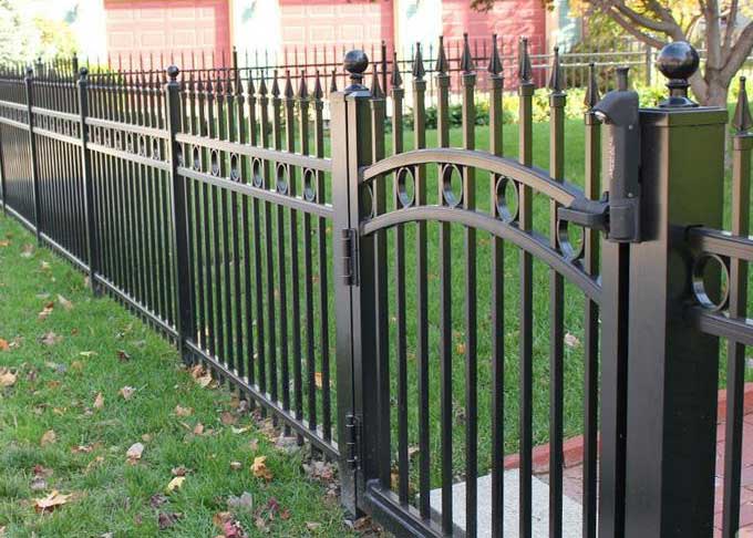 Features of iron fence