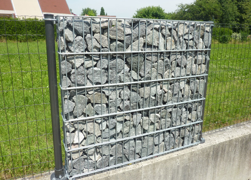 Welded mesh fencing is a popular fencing solution， Welded wire fencing