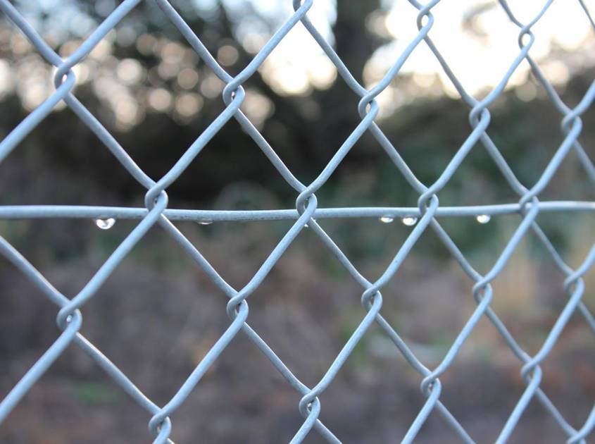 Metal woven mesh is widely used in architecture, interior design and industrial applications