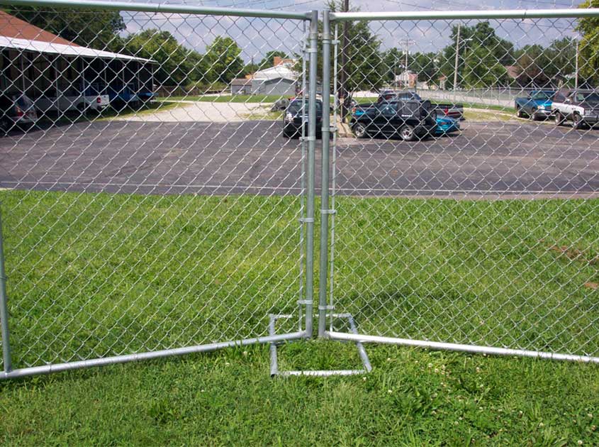 Metal Fences: Protecting and Beautifying Your Space