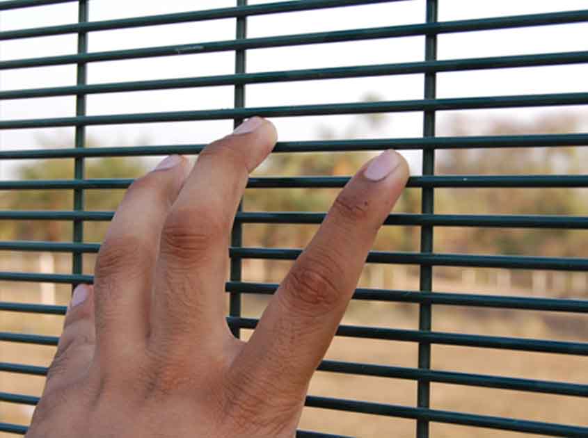 Fence with safety and reliability - 358 safety fence