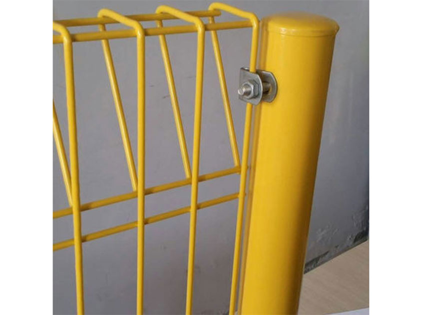Enhance Privacy and Safety with BRC Fences and Roll Top Fences