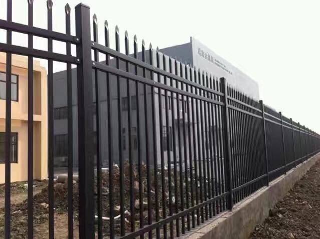 Creating a Safe Environment with Pyramid Mesh Fence - Get a Quote Now!