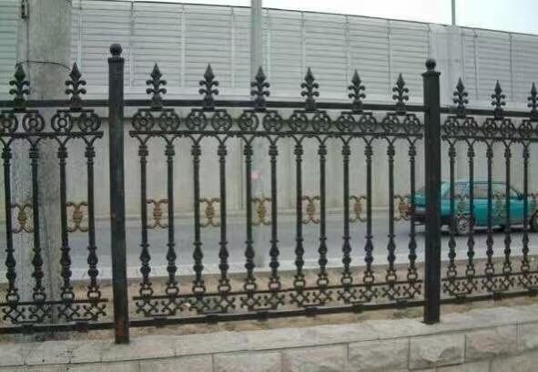 Creating a Safe Environment with Pyramid Mesh Fence - Get a Quote Now!