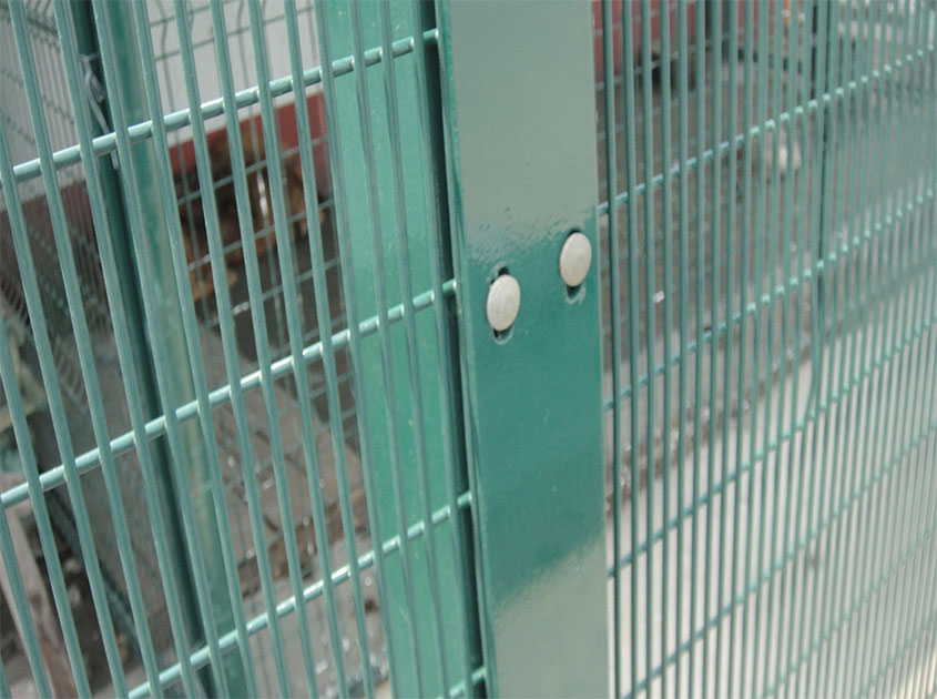 Tradition: Advanced Safety Features of the 358 Security Fence