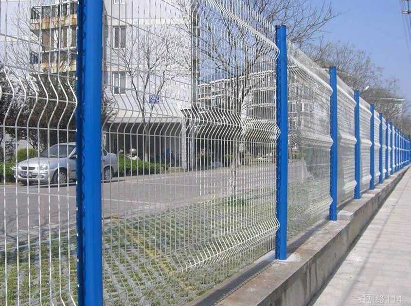 Classic Elegance meets Security: Peach Post Fence for a Charming Boundary