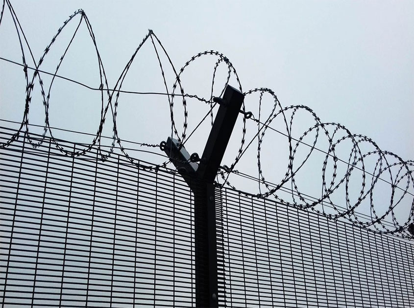 Fortify Airport Perimeters with the Trusted Sentinel: The Ultimate Airport Fence System