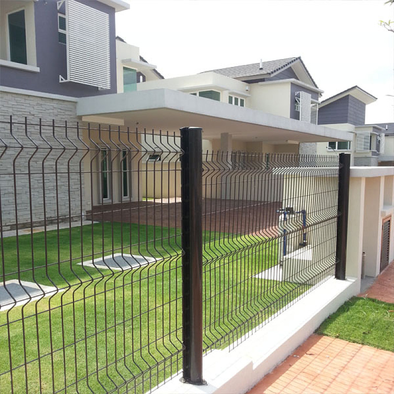 Peach Post Fence: Adding Charm and Durability to Your Outdoor Spaces