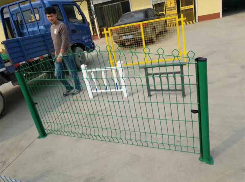 Welded Mesh Panel Fence: Reinforce Perimeter Protection with 358 Fence