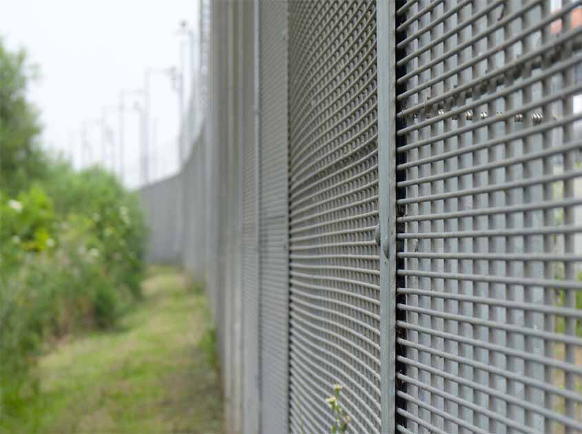 358 Fence: The Optimal Choice for High-Security Metal Manufacturing Environments
