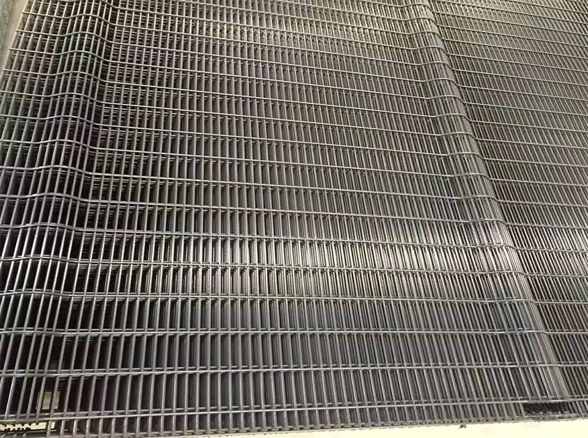 Welded Mesh Panel Fence: Durable and Flexible Perimeter Protection