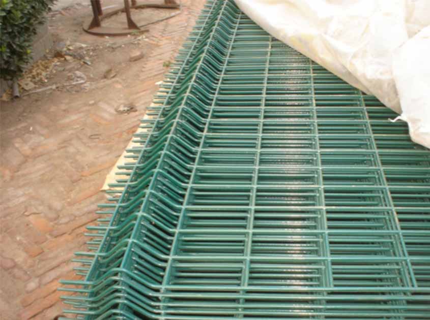 Welded Mesh Panel Fence: The Swiss Army Knife of Secure Boundaries