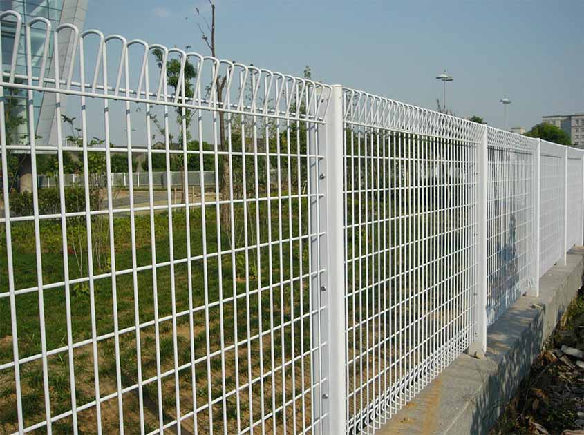 Welded Mesh Panel Fence: Embracing the Artistry of Security in a Meshy Masterpiece