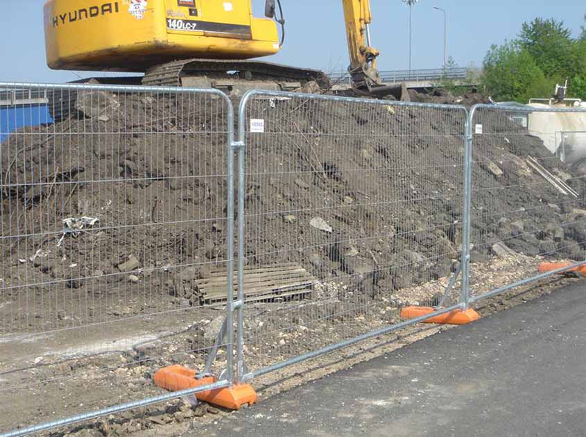 Are there any regulations or standards that Australia temporary fencing products must meet?cid=5
