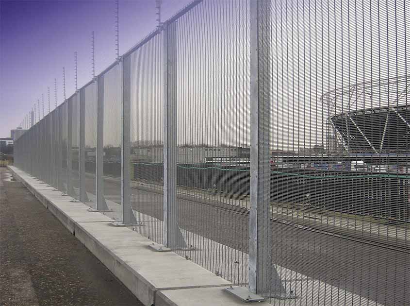 358 Fencing for Prisons and Correctional Facilities: Maximum Security and Durability