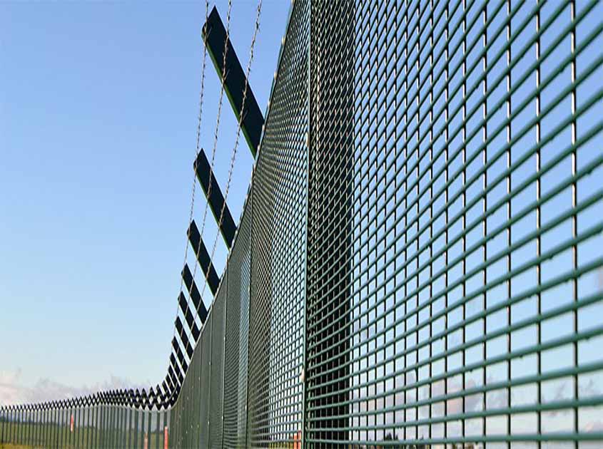 358 Fencing for Prisons and Correctional Facilities: Maximum Security and Durability