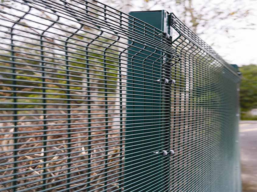 Designing a Perimeter Barrier: The Versatility of 358 Fence