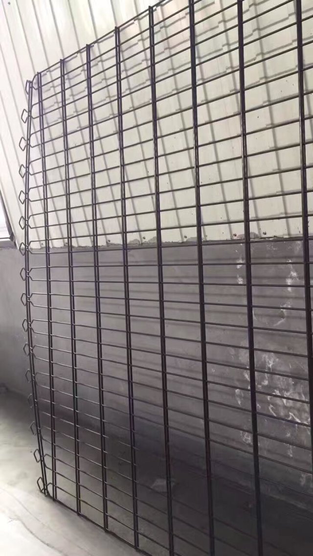 The Advantages of Pyramid Mesh Fence for Perimeter Protection