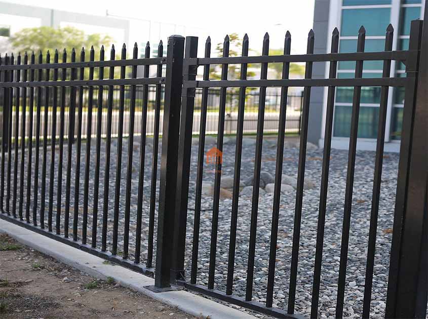 The Aesthetics of pyramid mesh fence: Balancing Security and Style
