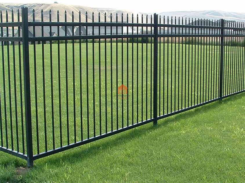 Enhancing Privacy with pyramid mesh fence Solutions