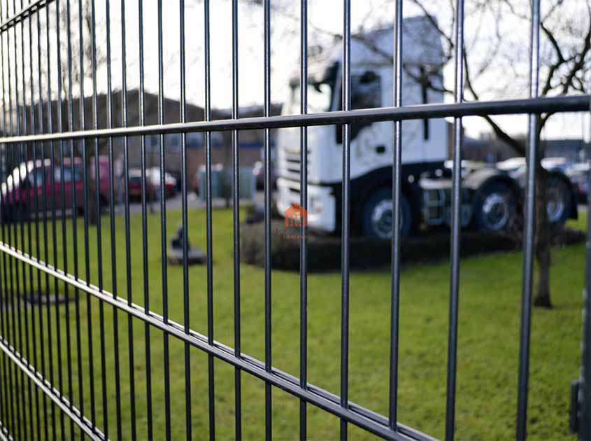 Double wire mesh fence: An Epic Battle of Wisdom and Weaving