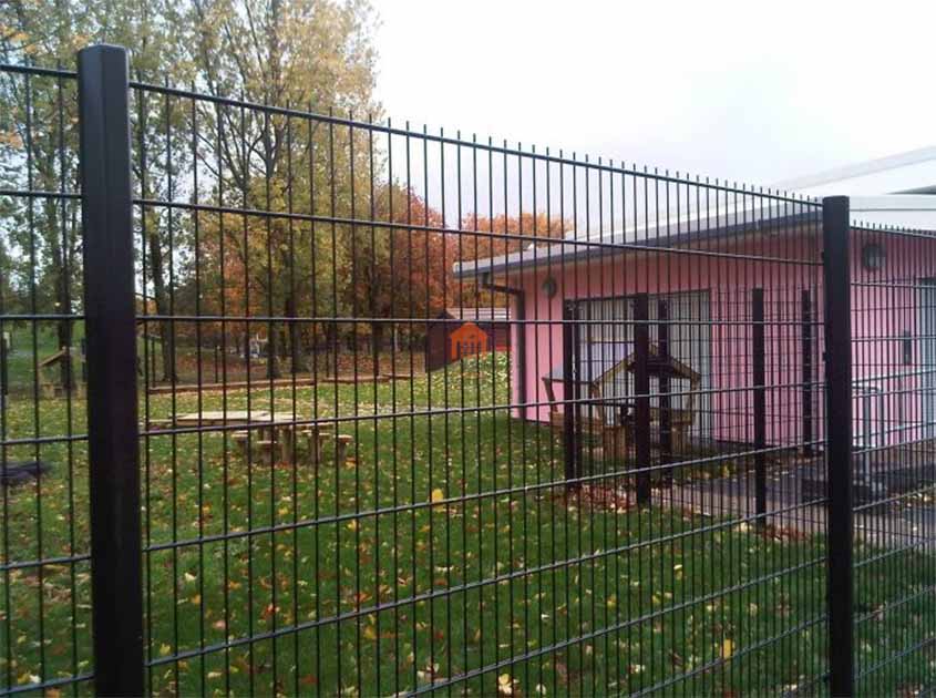 Double wire mesh fence: An Epic Battle of Wisdom and Weaving