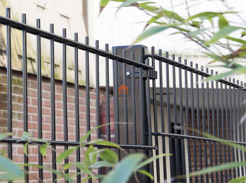 Double wire mesh fence: An Epic Battle of Wisdom and Weaving