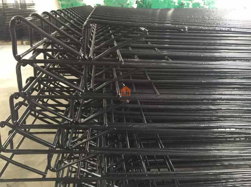 The role of brc Mesh fence net in highway infrastructure and road safety measures