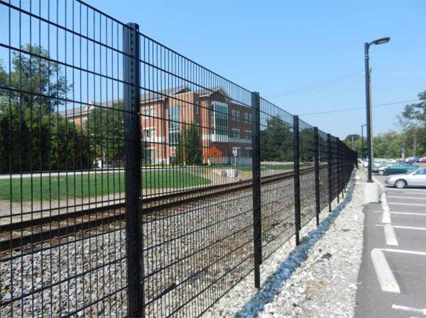 Customizing Double Wire Mesh fence for Residential Boundaries