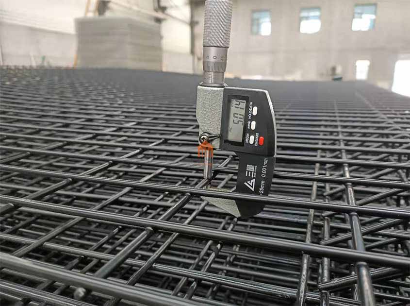 Understanding the Different Varieties of brc Mesh fence and Their Applications