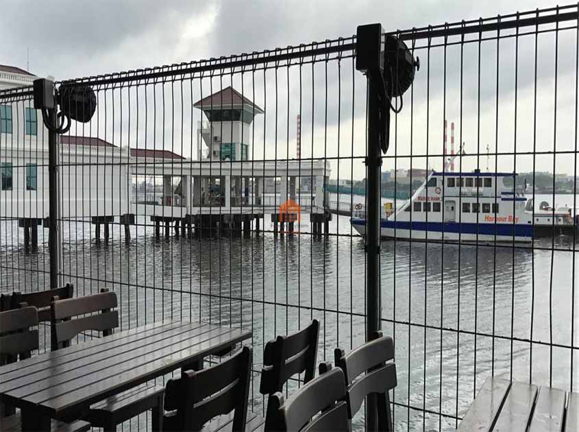 Tell you how to keep elegant-clean and maintain brc Mesh fence