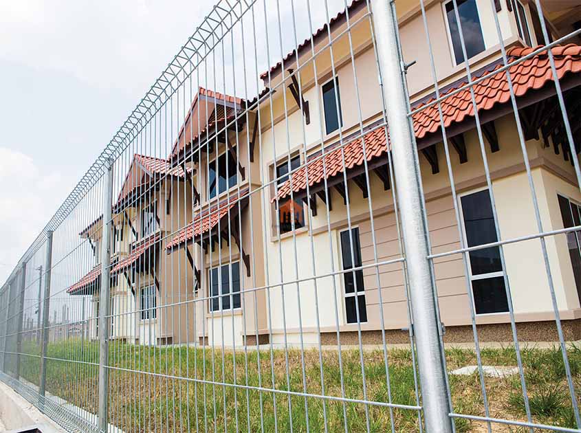 Tell you how to keep elegant-clean and maintain brc Mesh fence