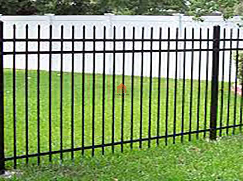 Maintenance Challenges of Pyramid Mesh fence - Solving Its Rust Dilemma