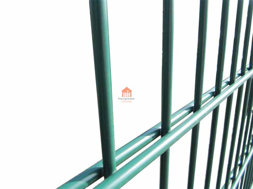 The Materials Used in Double Wire Mesh fence-Assessing Quality