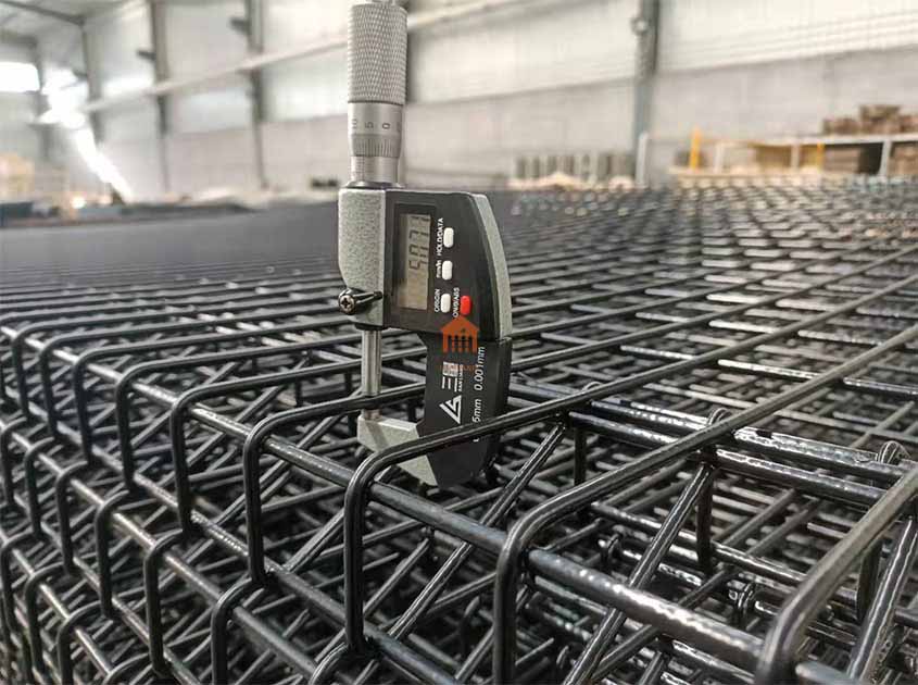 xploring the Versatile Applications of brc Mesh fence for Different Industries
