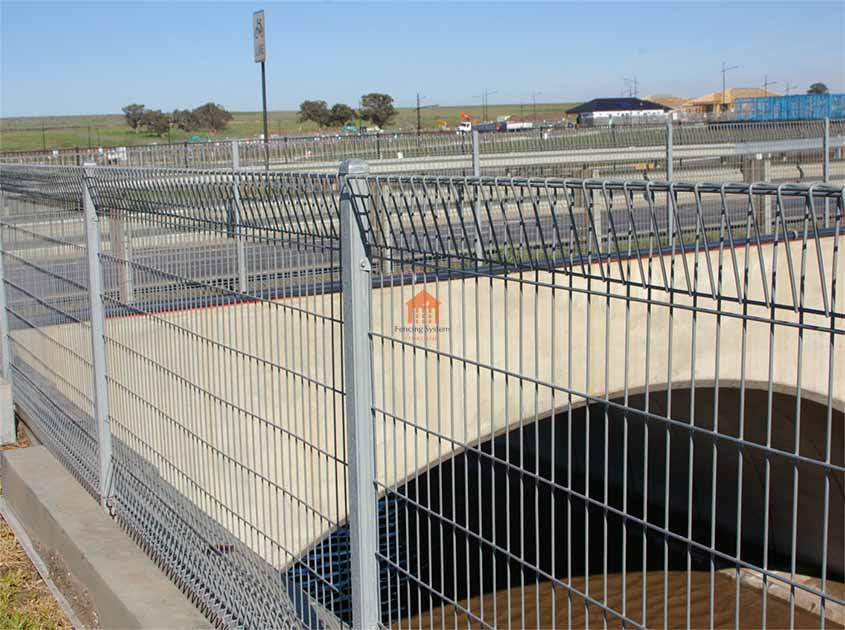 xploring the Versatile Applications of brc Mesh fence for Different Industries