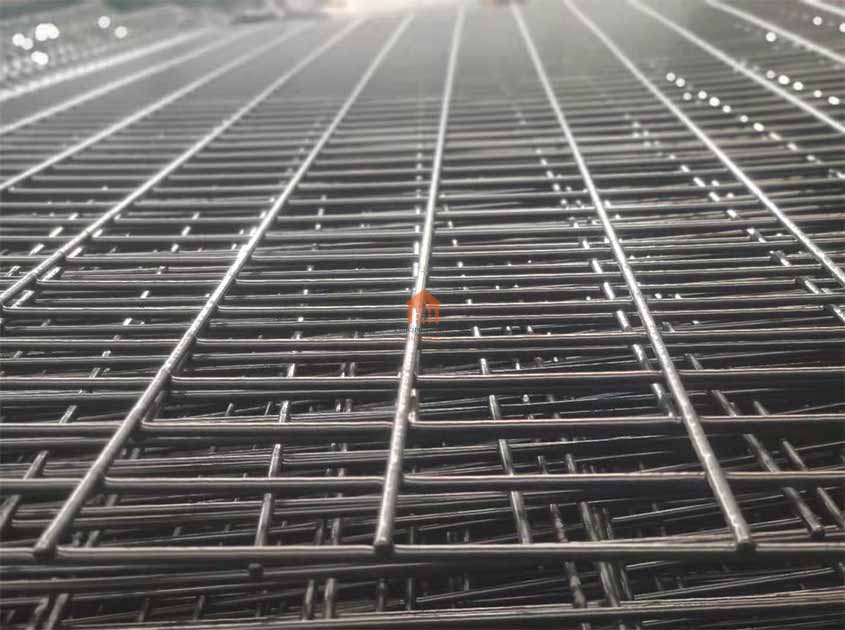 xploring the Versatile Applications of brc Mesh fence for Different Industries