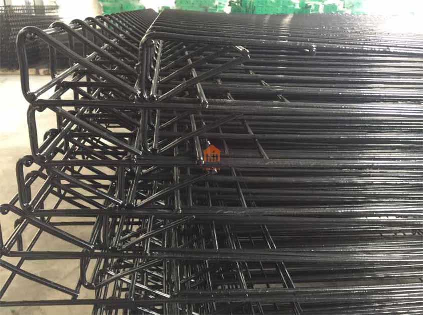 xploring the Versatile Applications of brc Mesh fence for Different Industries