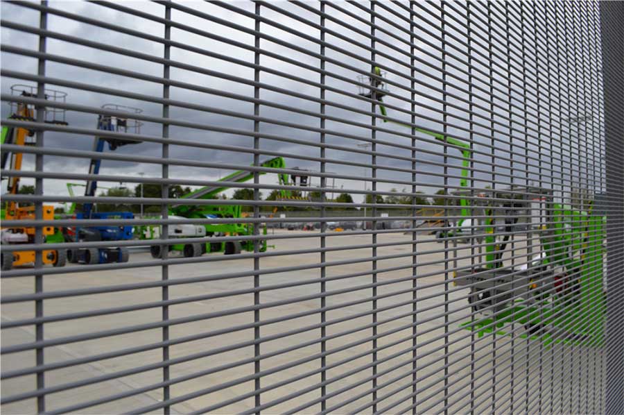 358 Fence: Unyielding Protection Redefined - A Showcase of Effectiveness