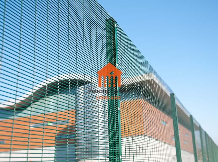 Anti climb fencing.jpg