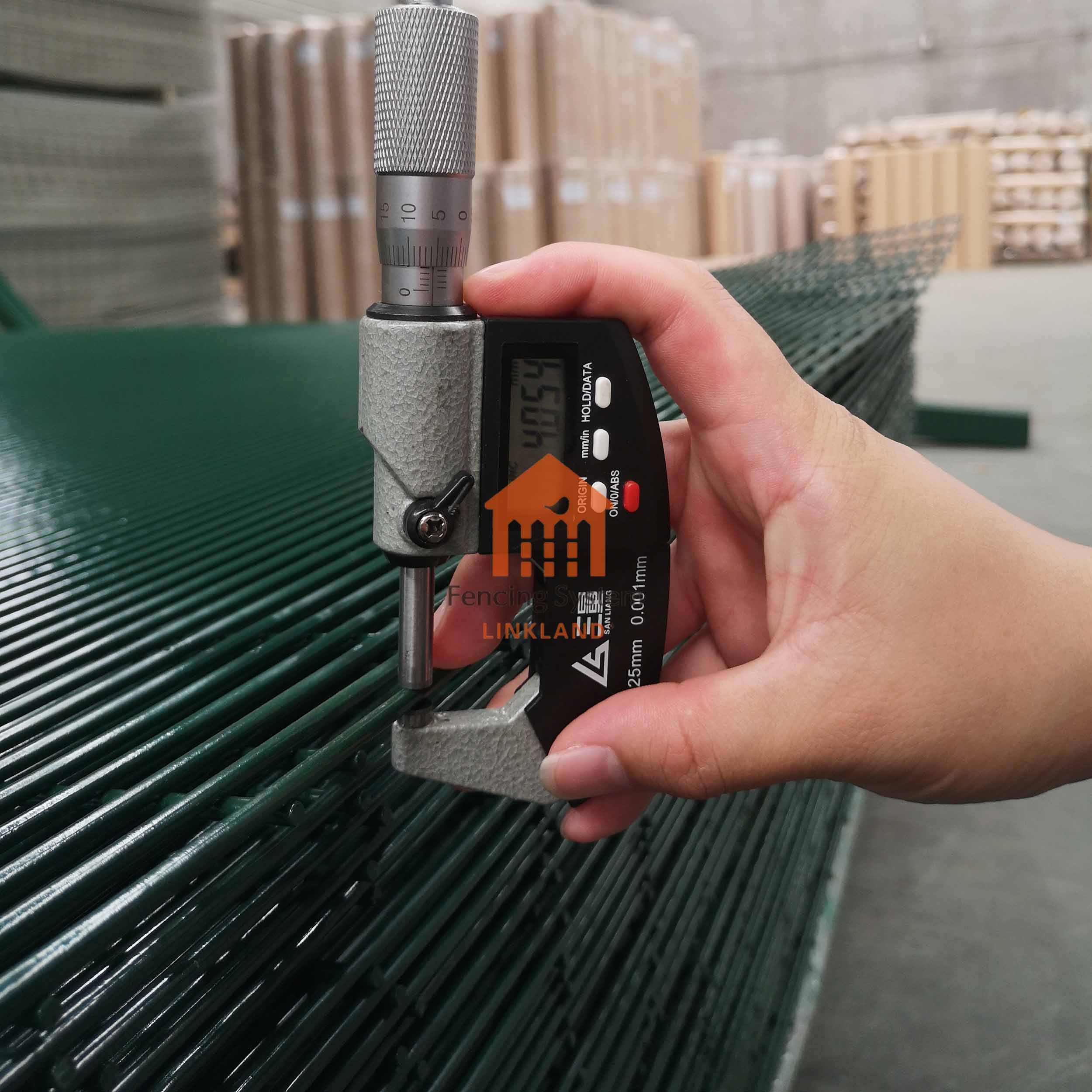 the advantages of using 358 security fence for IT facilities
