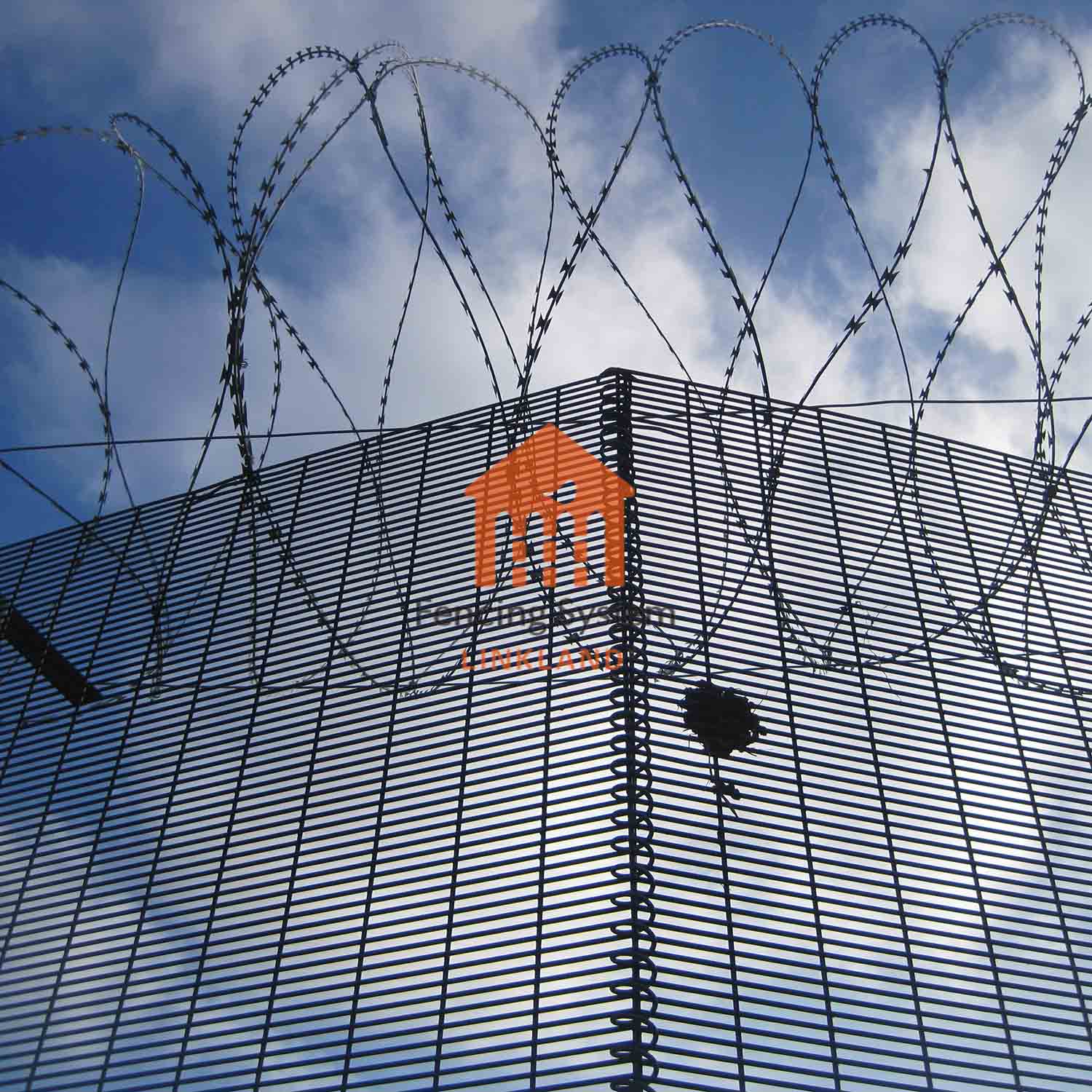Airport fence Design: Balancing Safety, Aesthetics, and Functionality
