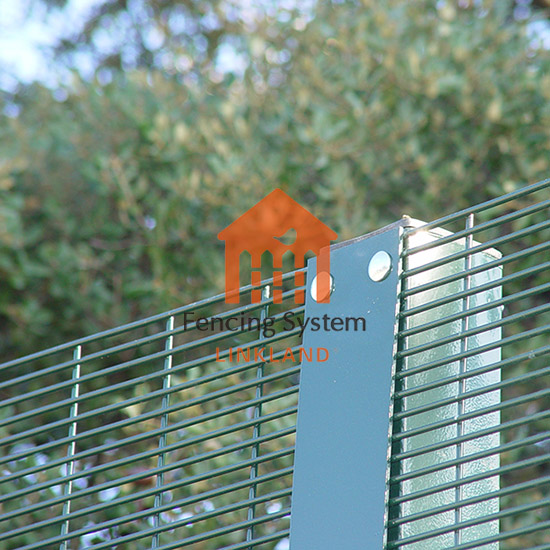 Evaluate the Performance and Durability of the 358 Security Fence System