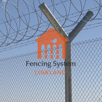 Airport Fence: A Love-Hate Relationship