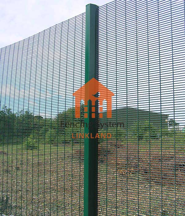 358 security fence: from impenetrable barriers to stunning obstacle courses