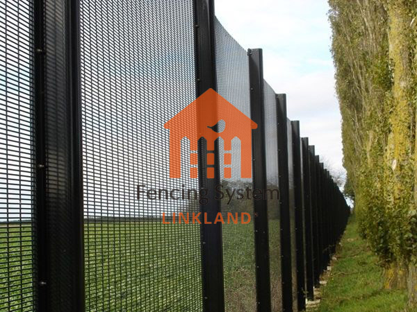 Integrating anti-climb fence with Access Control Systems: A Comprehensive Approach