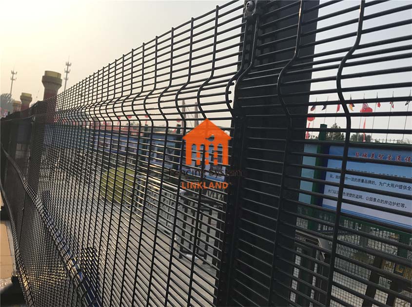 Integrating anti-climb fence with Access Control Systems: A Comprehensive Approach