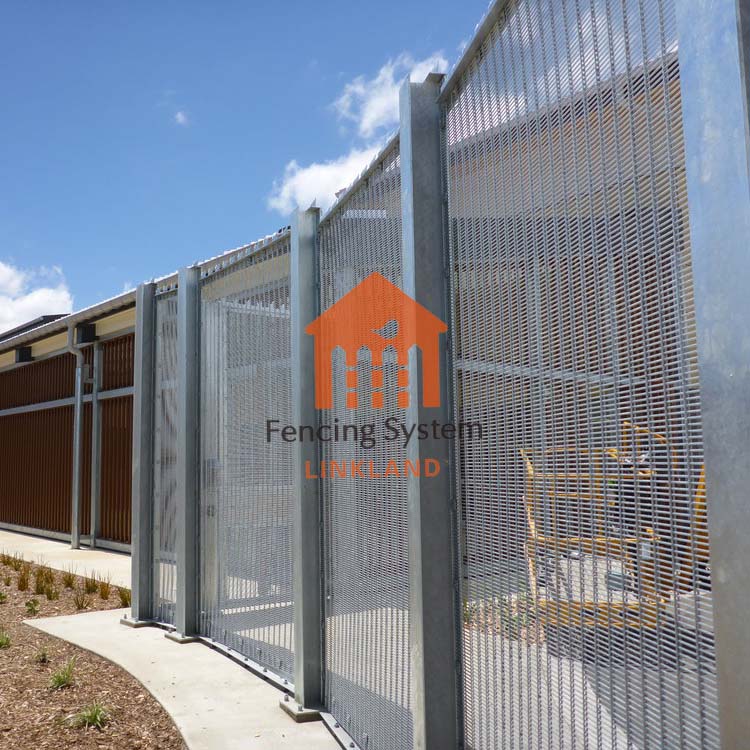 anti-climb fence coating: Corrosion resistant
