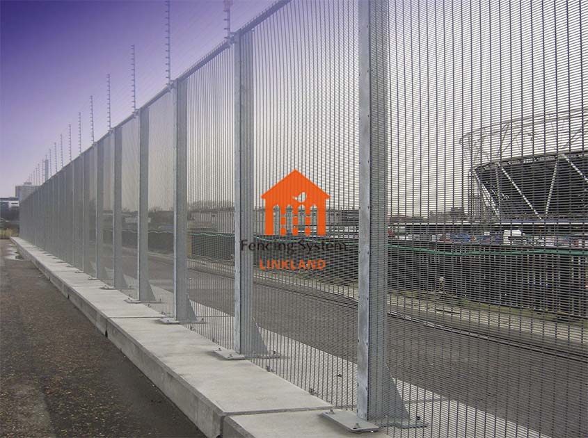 358 security fence Vulnerability Assessment: Identifying Weaknesses and Enhancing Security